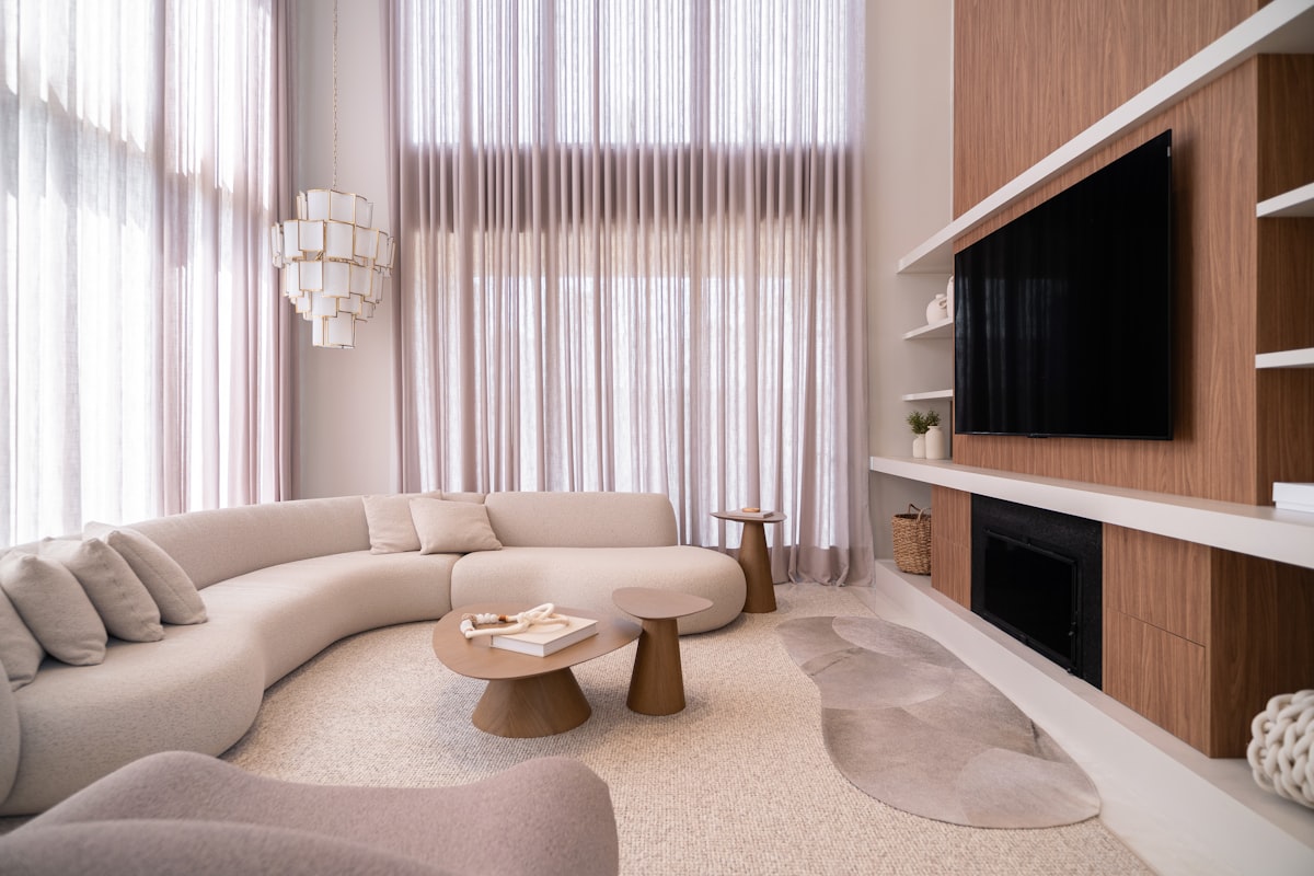 Waarom een bouclé bank je woonkamer meteen warmer maakt